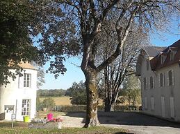 Gite Located in Lush Greenery