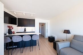 Studio on Seafront Near Tram Stop