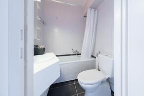 Studio on Seafront Near Tram Stop