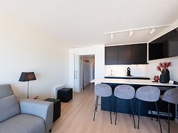 Studio on Seafront Near Tram Stop