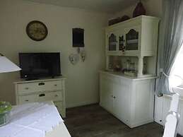 Dollhouse Modern Retreat