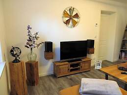 Leinelume Modern Retreat