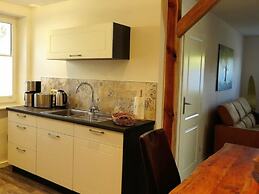 Leinelume Modern Retreat