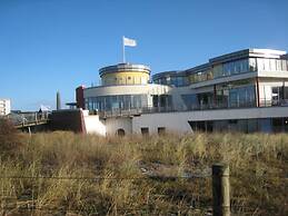 - 2 min zum Strand