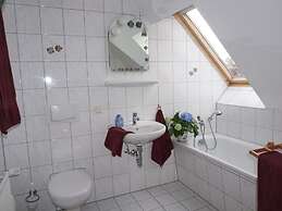 Bernsteinfinder 4.17 Comfortable Holiday Residence