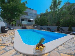 Cosy Apartment in Pag