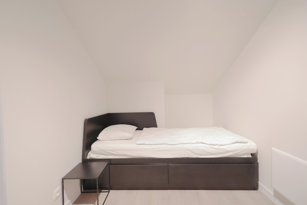 Modern Apartment Near Seabeach
