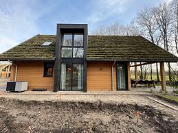Forest Villa With Hot Tub 6 Persons
