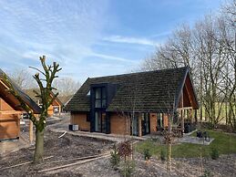 Forest Villa With Hot Tub 6 Persons