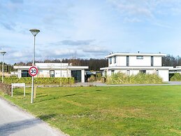16p Spacious Villa on the Water in Zeewolde