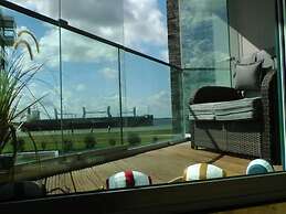 Apartment Newport Weser