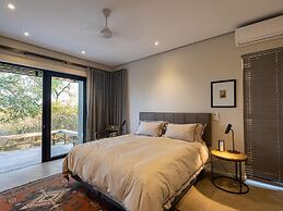 Villa in Hoedspruit With Hot Tub