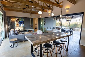 Villa in Hoedspruit With Hot Tub