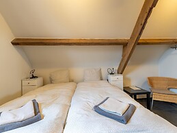 Comfortable Home for a Group With a Large Garden