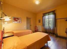 Villa Popiglio Comfortable Holiday Residence