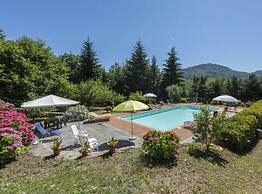 Villa Popiglio Comfortable Holiday Residence