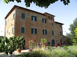 Elegant Castle Stay With Pool