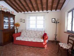 Elegant Castle Stay With Pool