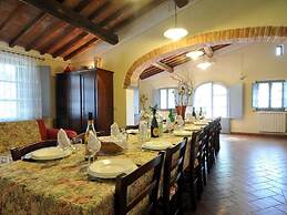Elegant Castle Stay With Pool