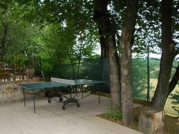 Elegant Castle Stay With Pool