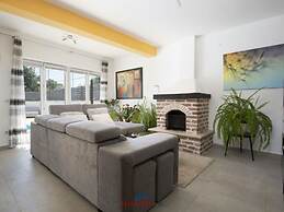 Villa Kostre Comfortable Holiday Residence