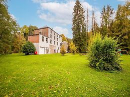 Charming Chalet in Falaen by River & Chateau