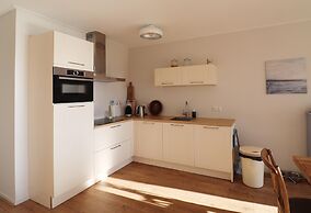 Sunny Apartment Directly on the Heegermeer