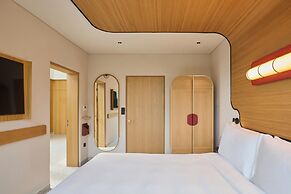 The Standard, Singapore
