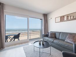 Studio on the 4th Floor With sea View