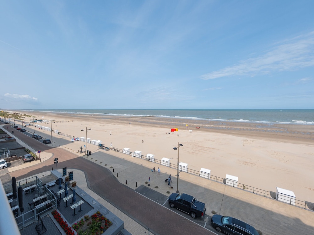 Studio on the 4th Floor With sea View