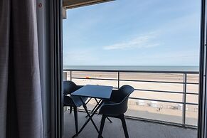 Studio on the 4th Floor With sea View