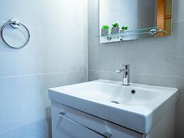 Belvilla by OYO Apartment in Arona
