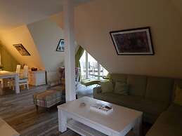 16 Bohler Brise Modern Retreat