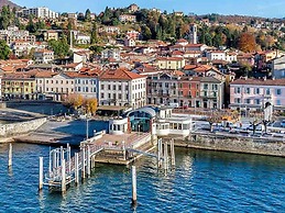 Holiday Home by Lake Maggiore With Garden