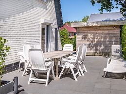 Villa in Koksijde With Sunny Terrace