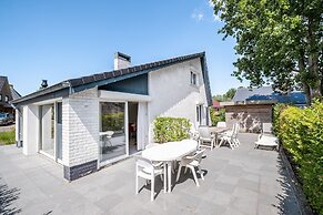 Villa in Koksijde With Sunny Terrace