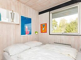6 Person Holiday Home in Roslev