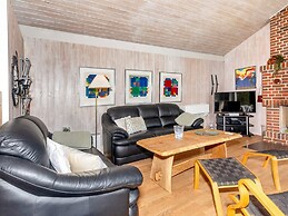 6 Person Holiday Home in Roslev