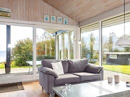 6 Person Holiday Home in Roslev