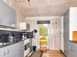 6 Person Holiday Home in Roslev