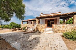 Pittulongu Villa Near Rocce Beach for 4