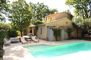 Beautiful House With Large Garden