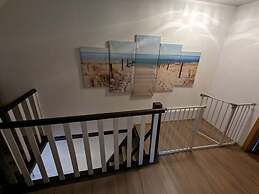 Huus Meta Modern Retreat
