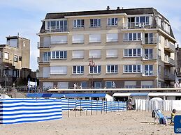Seaview Stay w/ Parking