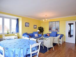 Seaview Stay w/ Parking