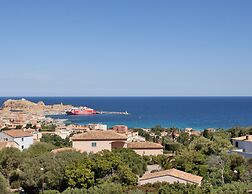 Superb Villa With Pool and sea View