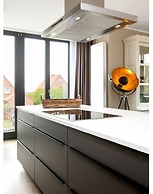 Reethuus Sud Modern Retreat