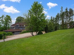 Spacious Villa Near Barvaux