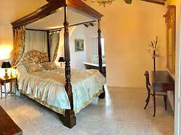 Villa Near Cortona With Pool & Countryside Views