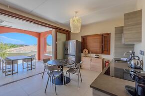 Spanish Water Apartments - Garden View